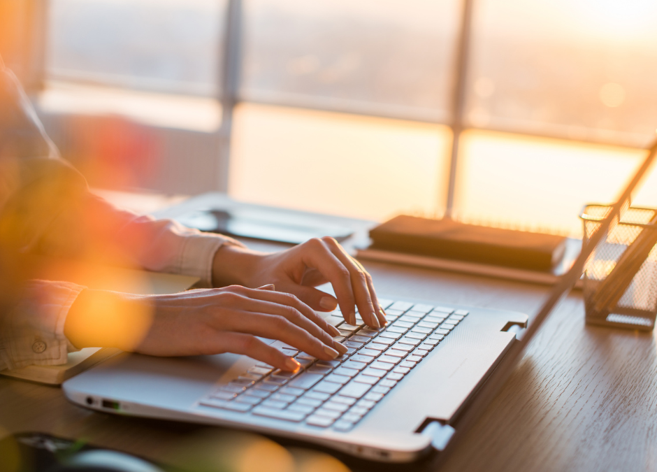 Visibility Power Hour: The Daily Routine That Transforms Your Coaching Business